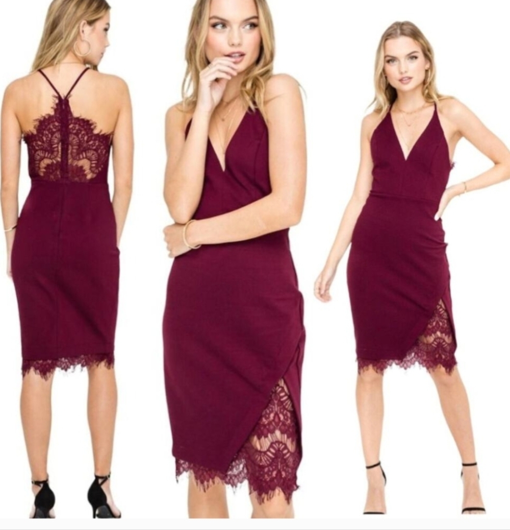 Astr Burgundy Backless Lace Dress